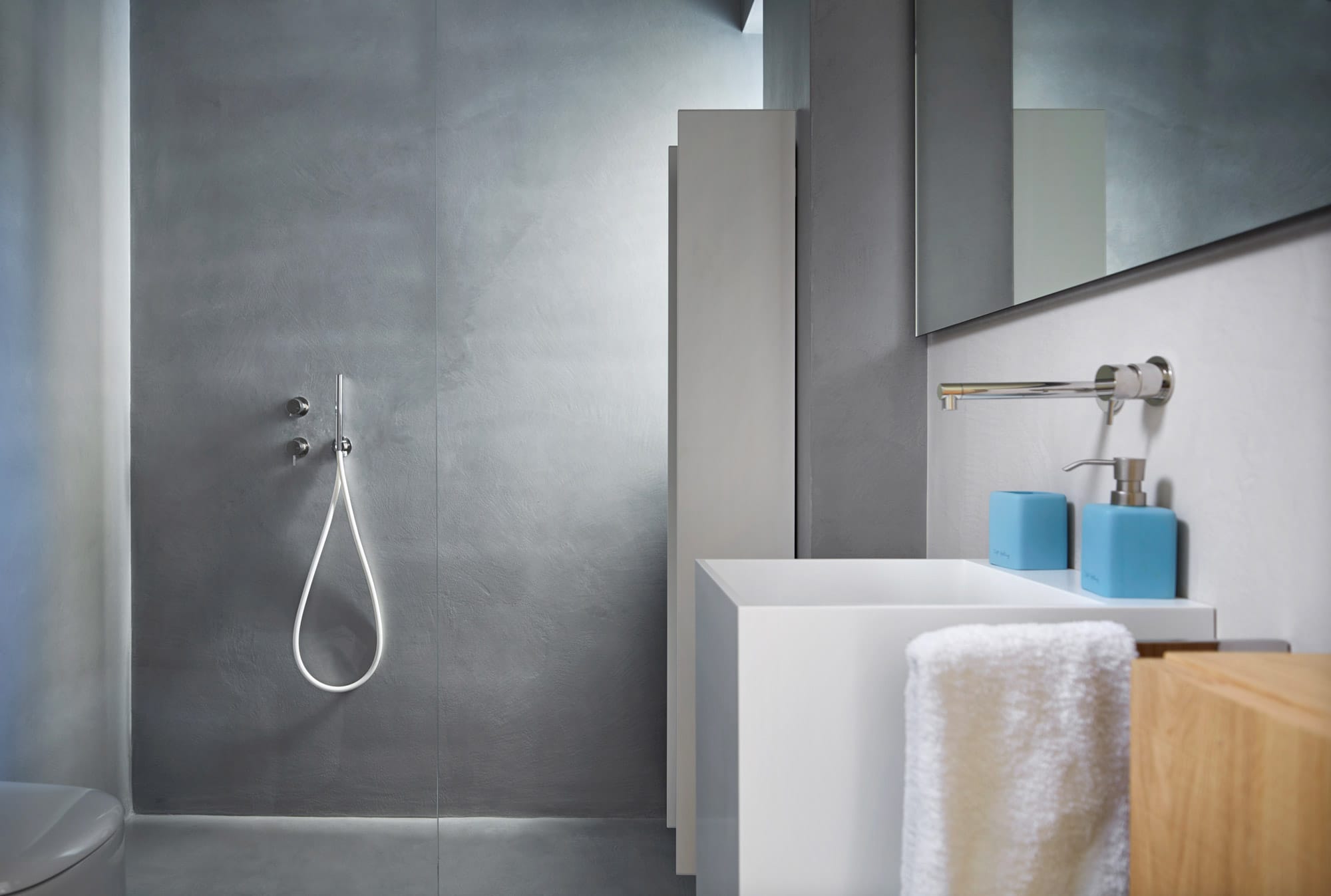 UAE Tiles Grey